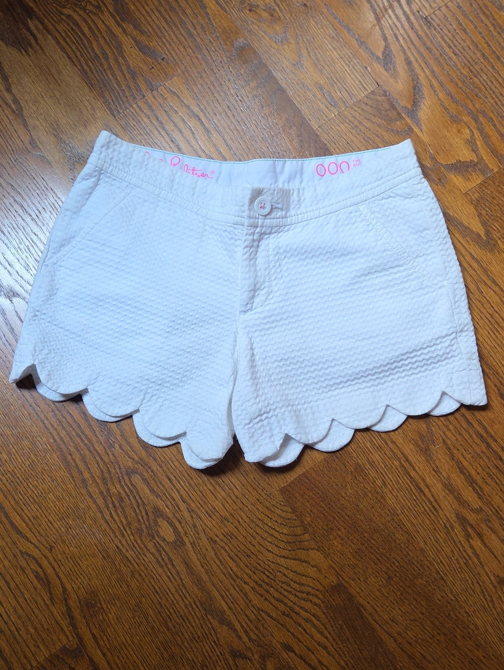Lilly Pulitzer White Scallop-Hem High Waist Shorts